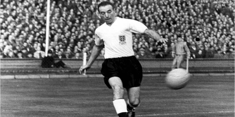 Stanley Matthews nổi tiếng với khả năng thi đấu ở tuổi 50