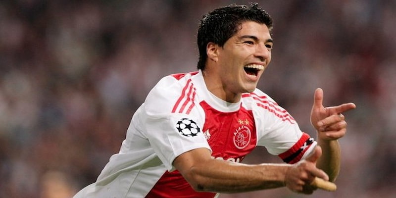 Thành công tại Ajax là bước đệm để Suarez bước chân ra đấu trường lớn