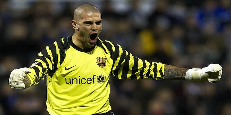 Với những thành tích kể trên Valdes xứng đáng nằm trong đội hình Barca mạnh nhất lịch sử