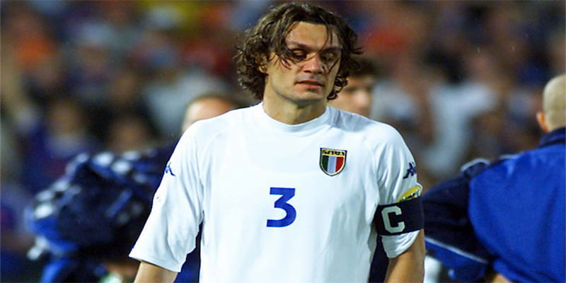 Paolo Maldini huyền thoại bóng đá vĩ đại của ĐT Ý